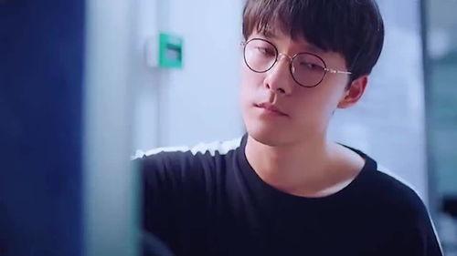 吃瓜盟主老师,网络红人的崛起与影响力